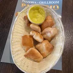 Stokbrood met kruidenboter